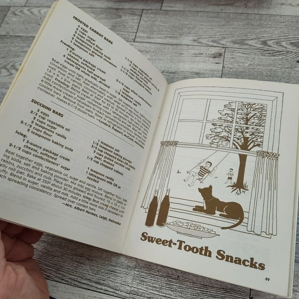 Bar Cookie Bonanza Cookbook Booklet 1982 Recipes Bake Sale Nostalgia Retro Charm